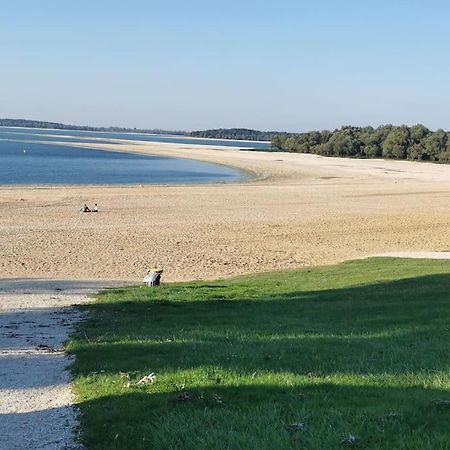 La Villa Du Lac A Mesnil Saint Pere 外观 照片